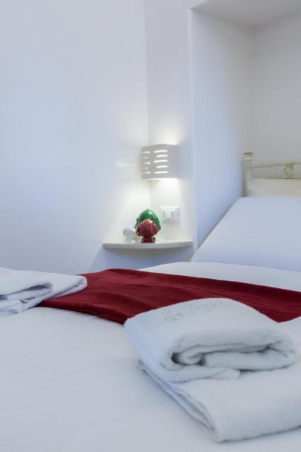Suite Dante - Typical Apulian Rooms Cisternino Kültér fotó